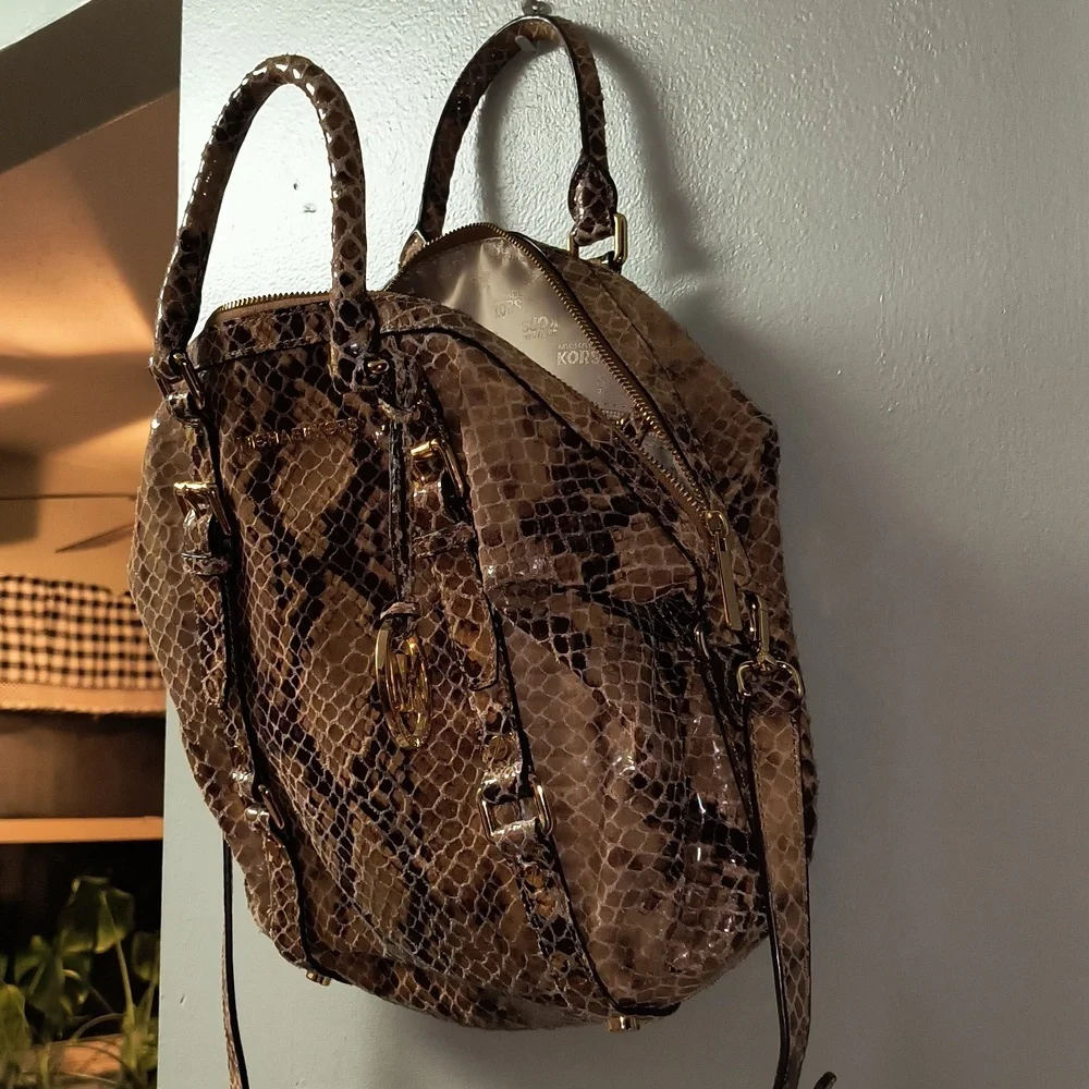 Michael Kors Tan Snake Print Shoulder Bag - Picture 5 of 13